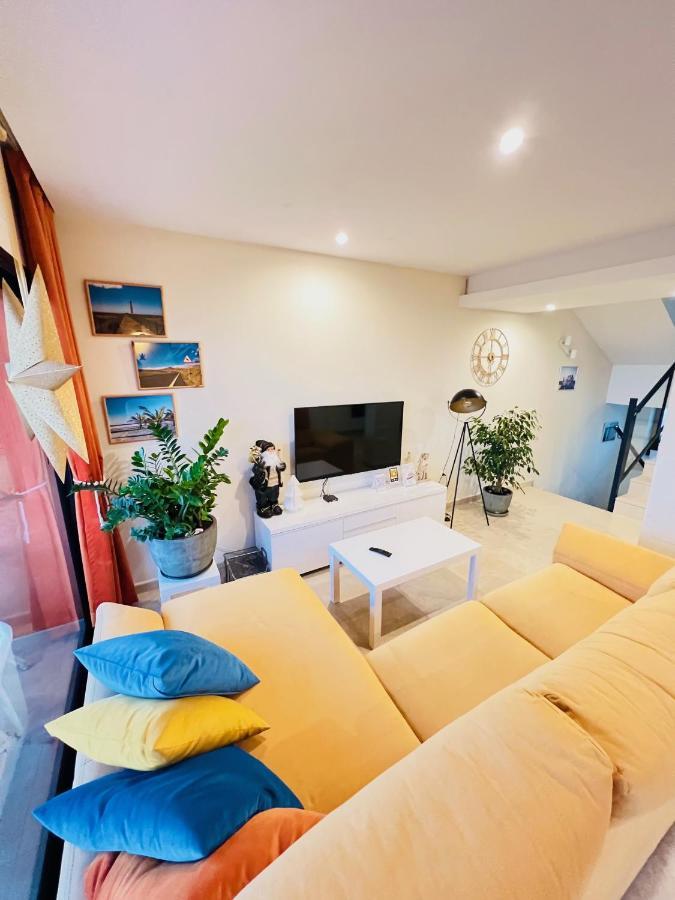 Sunny Castillo Apartment Коста-де-Антигуа Экстерьер фото